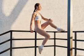 乐天桃猿宣布与 2025 冠军洋投威能帝续约，并增加 15% 年薪以表彰其在台湾大赛的表现